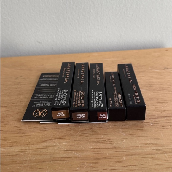 Anastasia Beverly Hills Brow and Lash Bundle - Picture 2 of 2